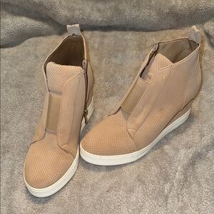 CCOCCI Tan Wedge Shoes with Suede Finish